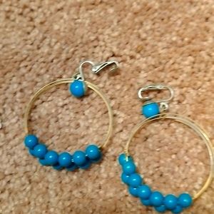 Lili earrings in clip